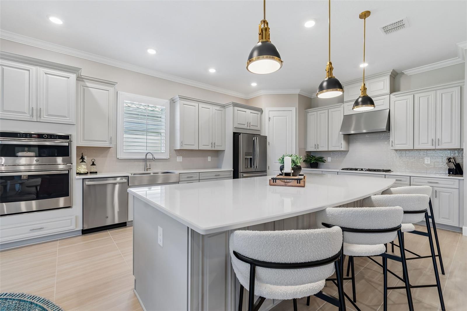 Gourmet Kitchen Package with Quartz Island