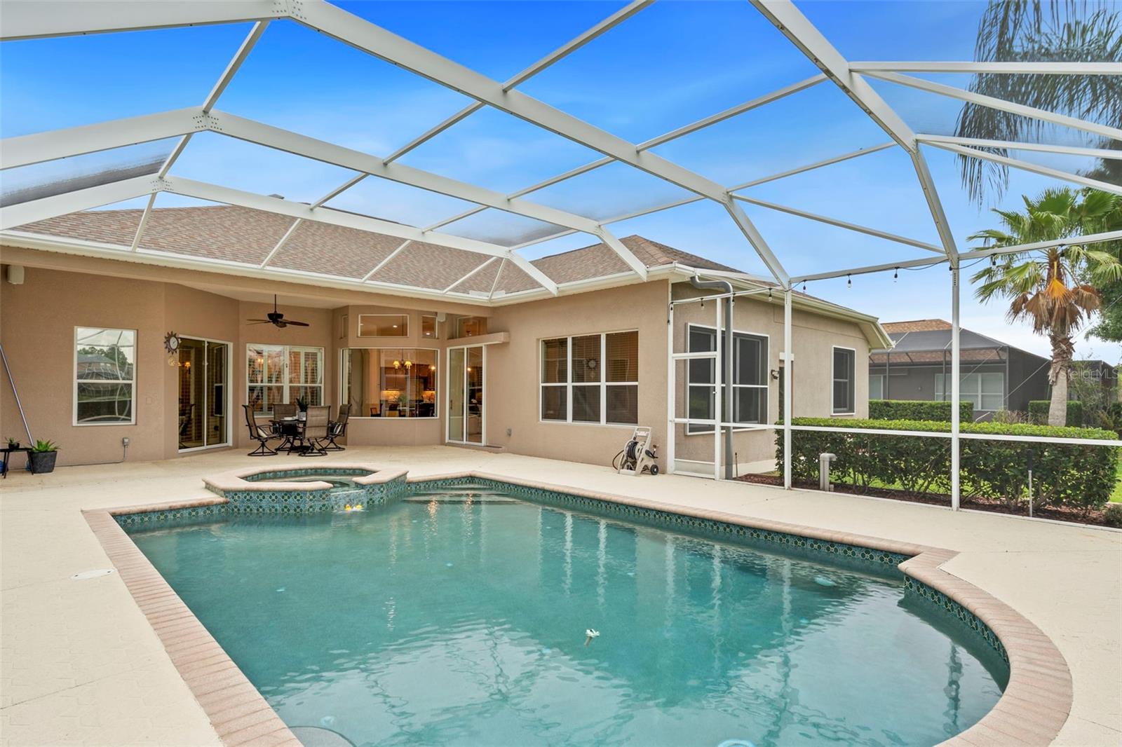 Pool & Spa