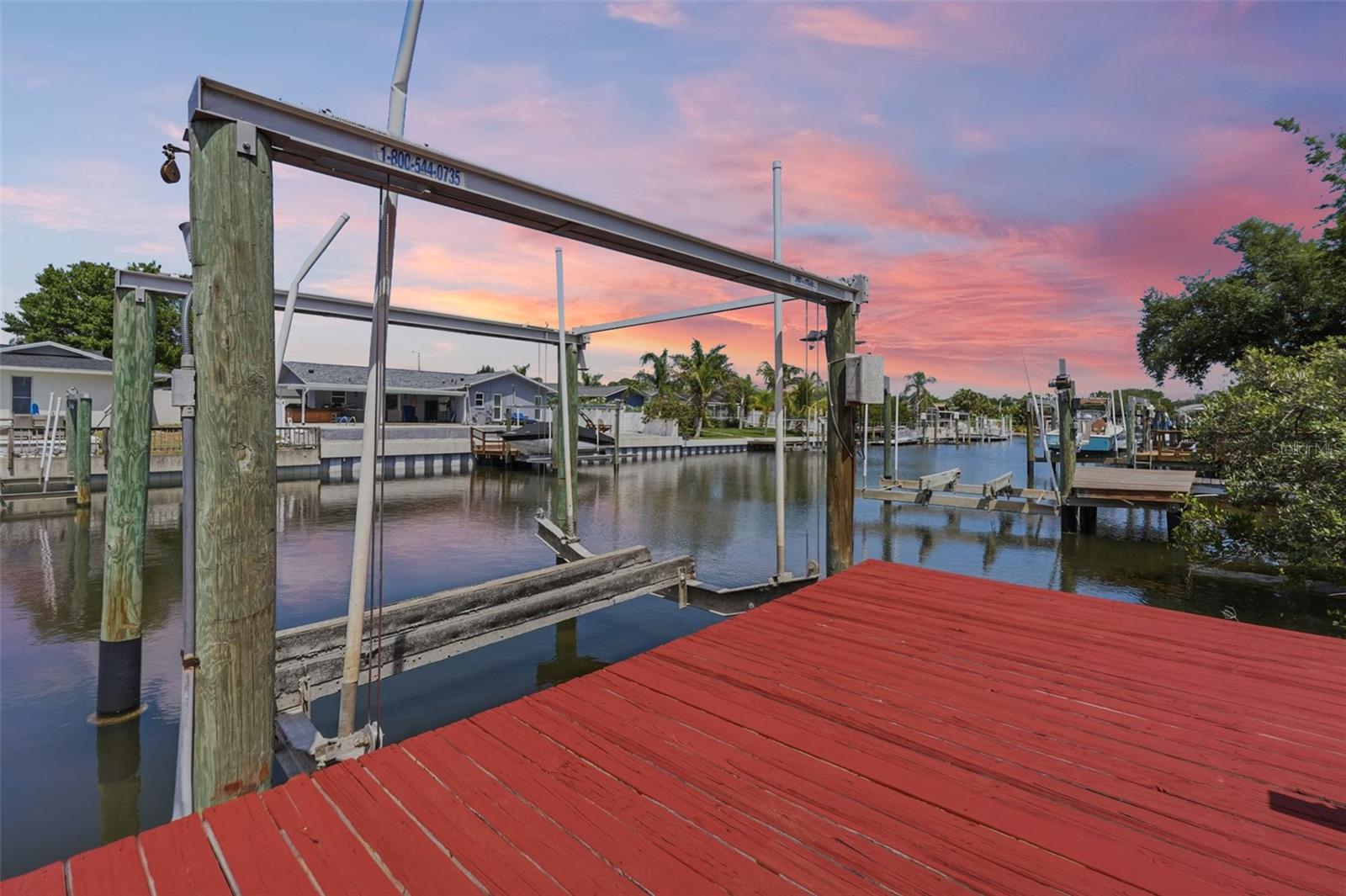 Deck with 20 amp Boat Lift