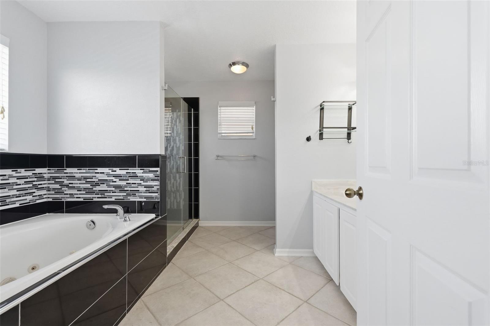 Ensuite Primary Bathroom