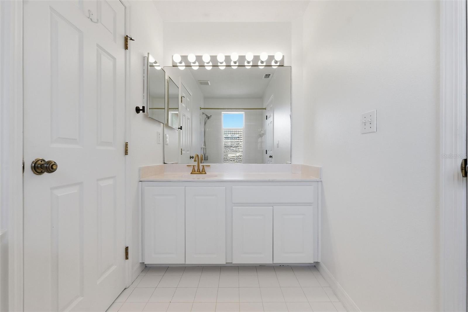 Upstairs Bathroom 2