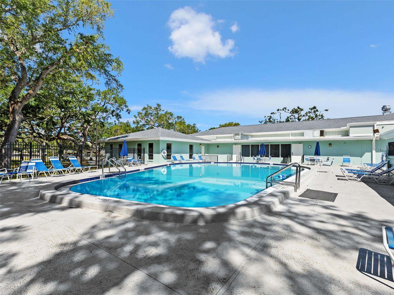 Greenbriar Club HOA Community Pool