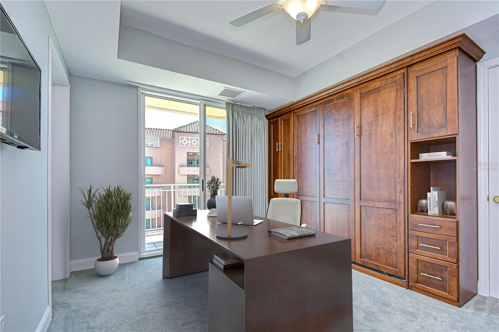 Virtually Staged: Office/bedroom