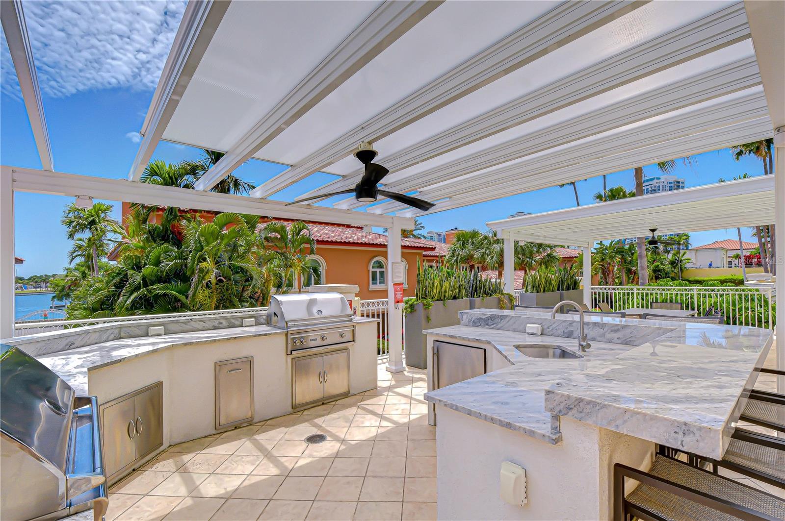 Outdoor kitchen