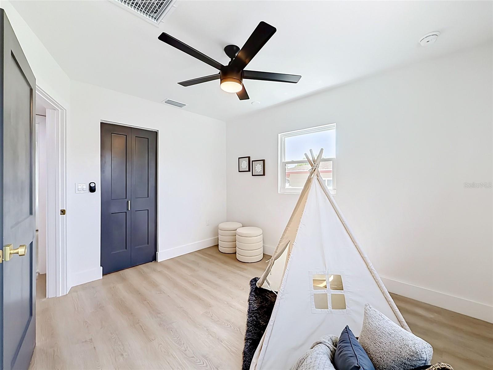 Middle Guest Bedroom