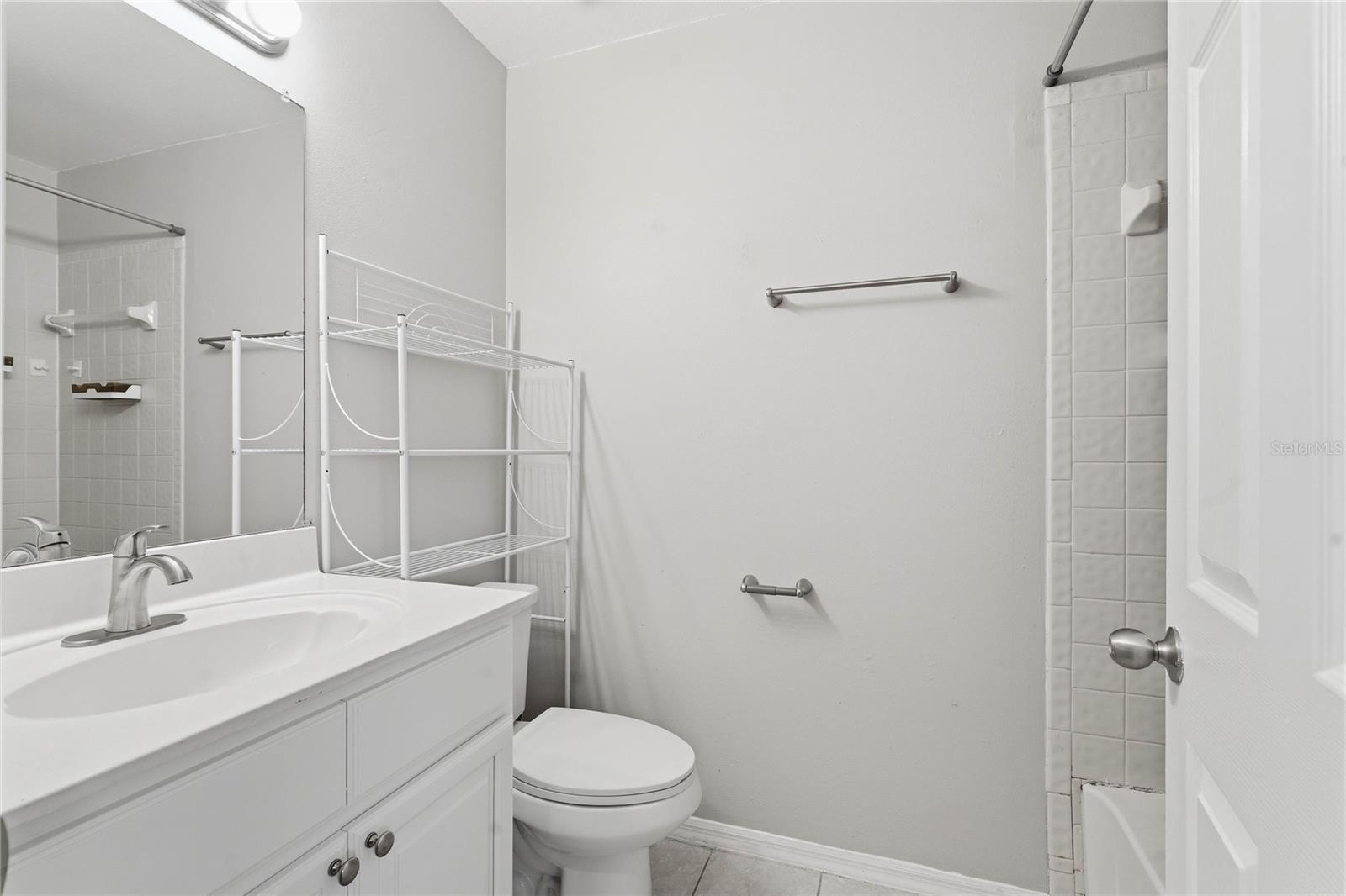 Upstairs full bath