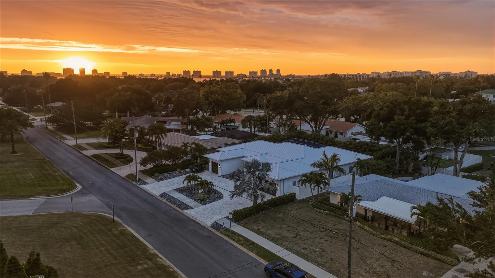 TB8503161