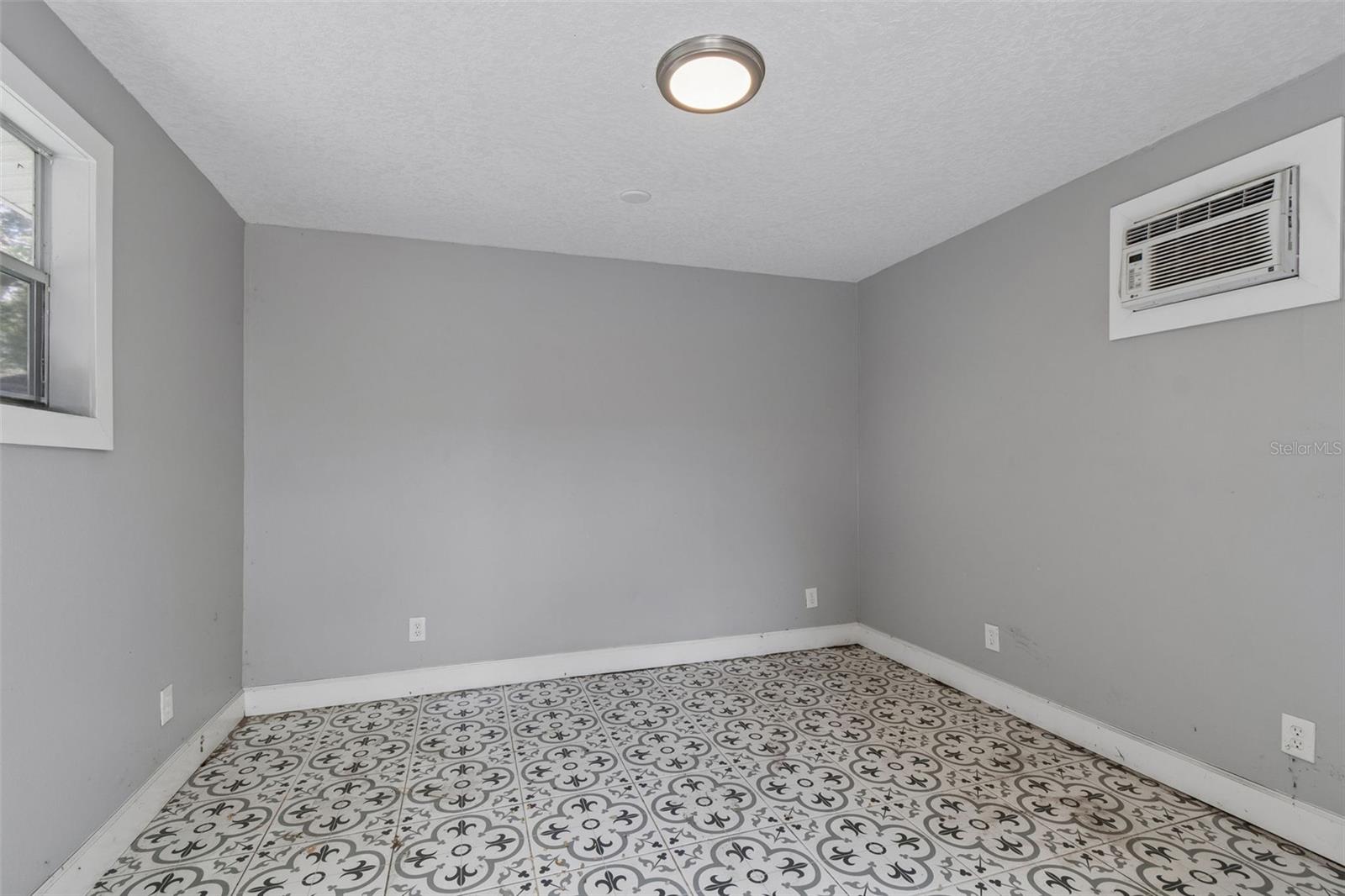 Detached Structure- Could be used as a pool house, guest suite, gym, whatever your heart desires!