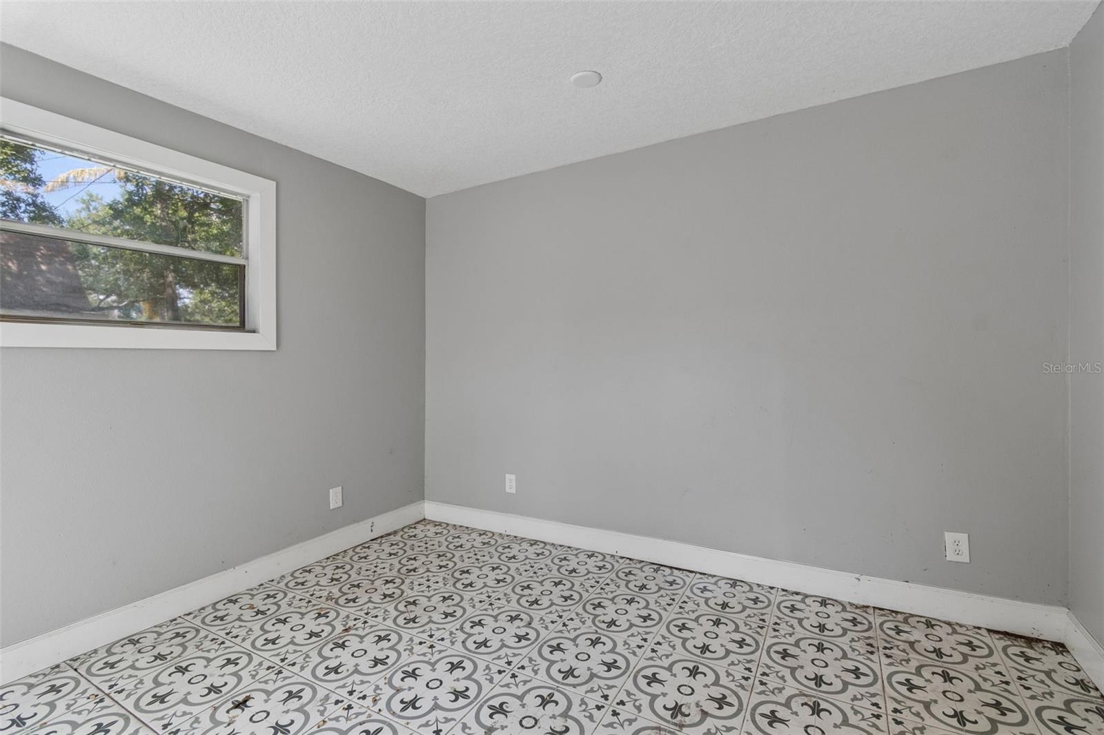 Detached Structure Could be used as a pool house, guest suite, gym, whatever your heart desires!
