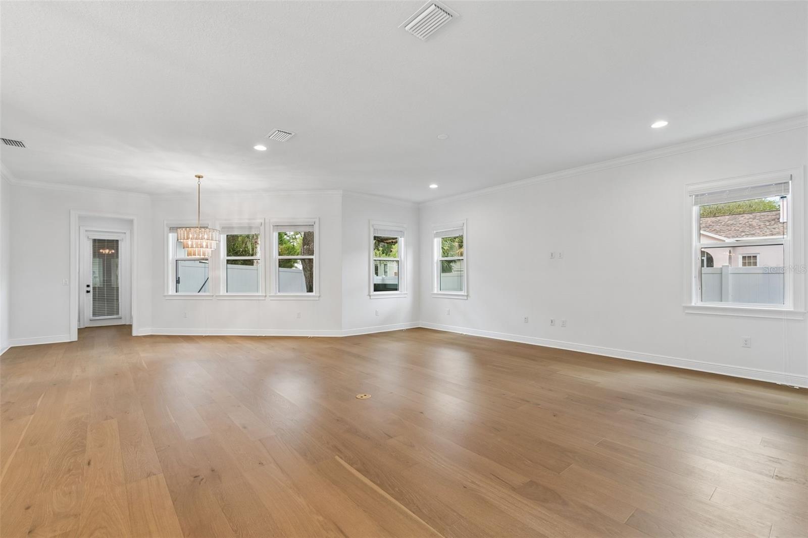 GREAT ROOM/DINING