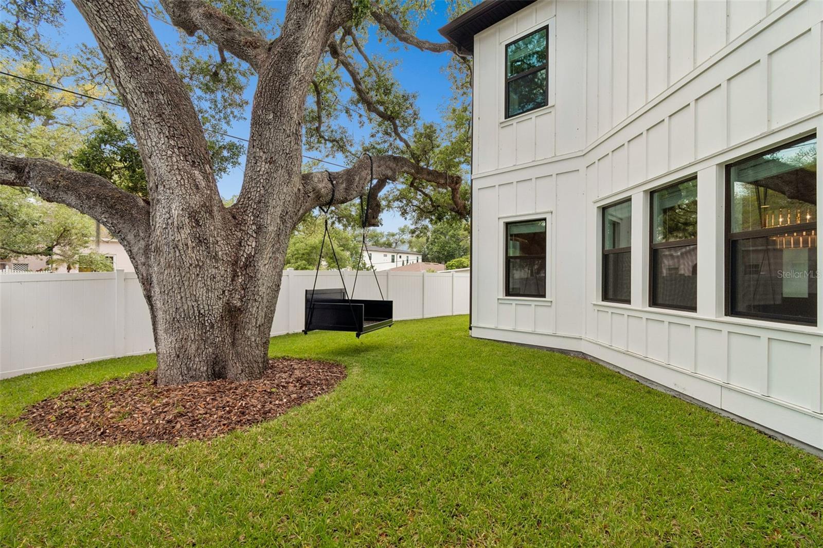 SIDE YARD