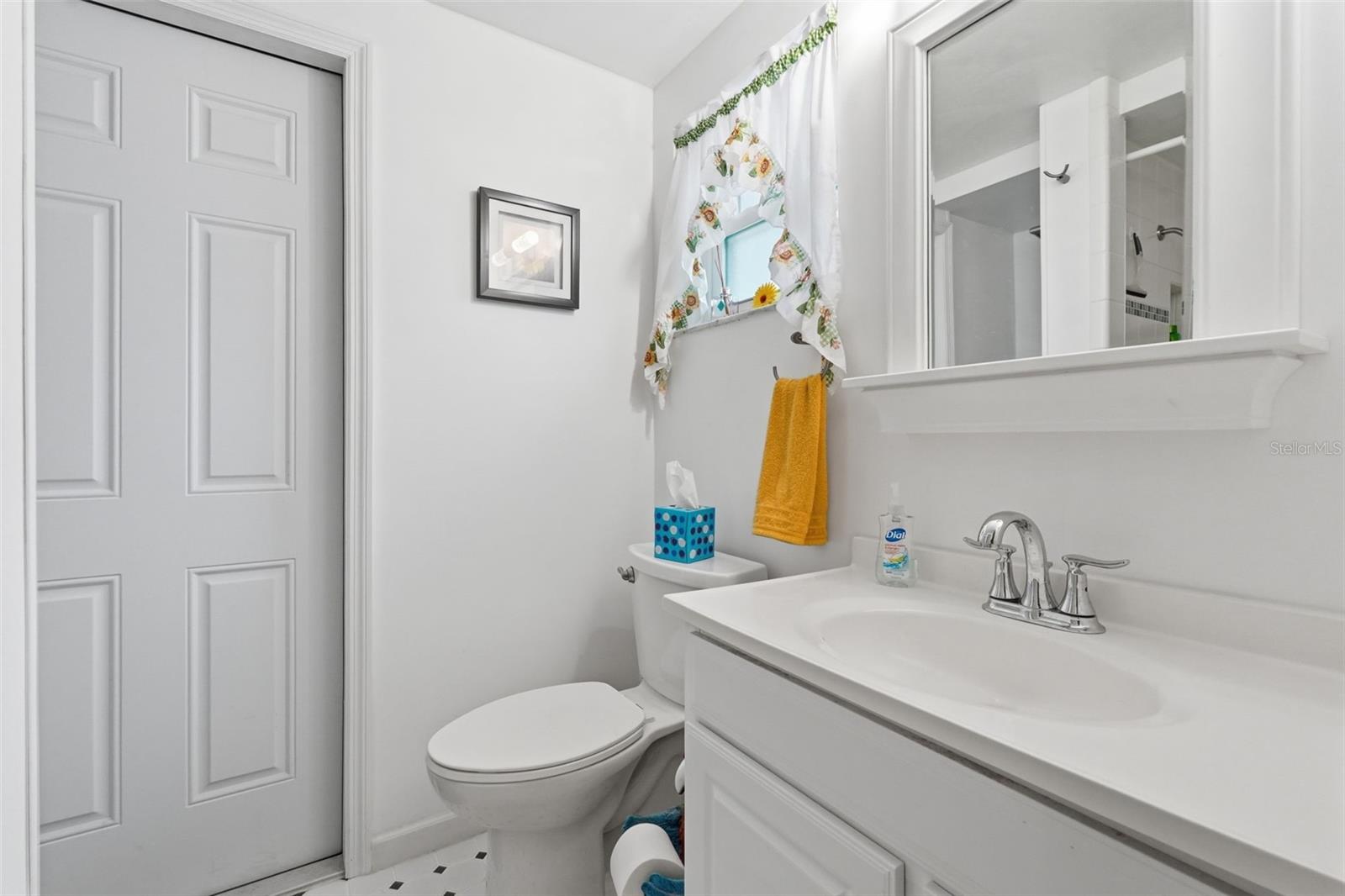 Primary suite attached bath