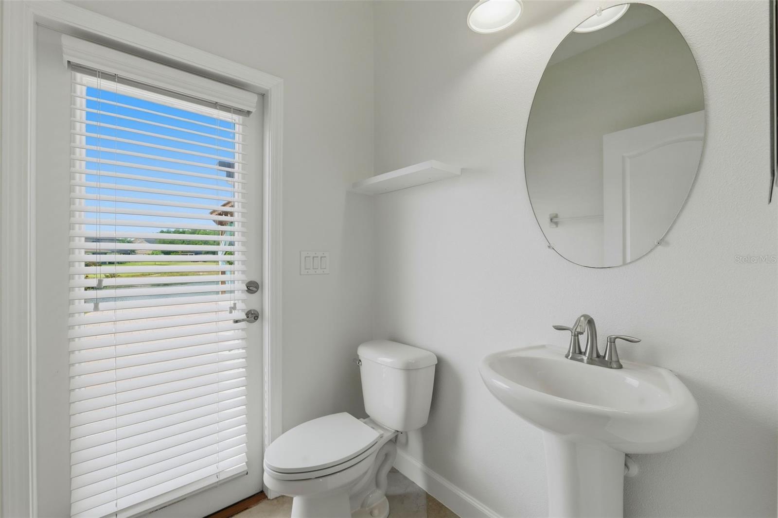 Downstairs 1/2 bath - Powder Bath