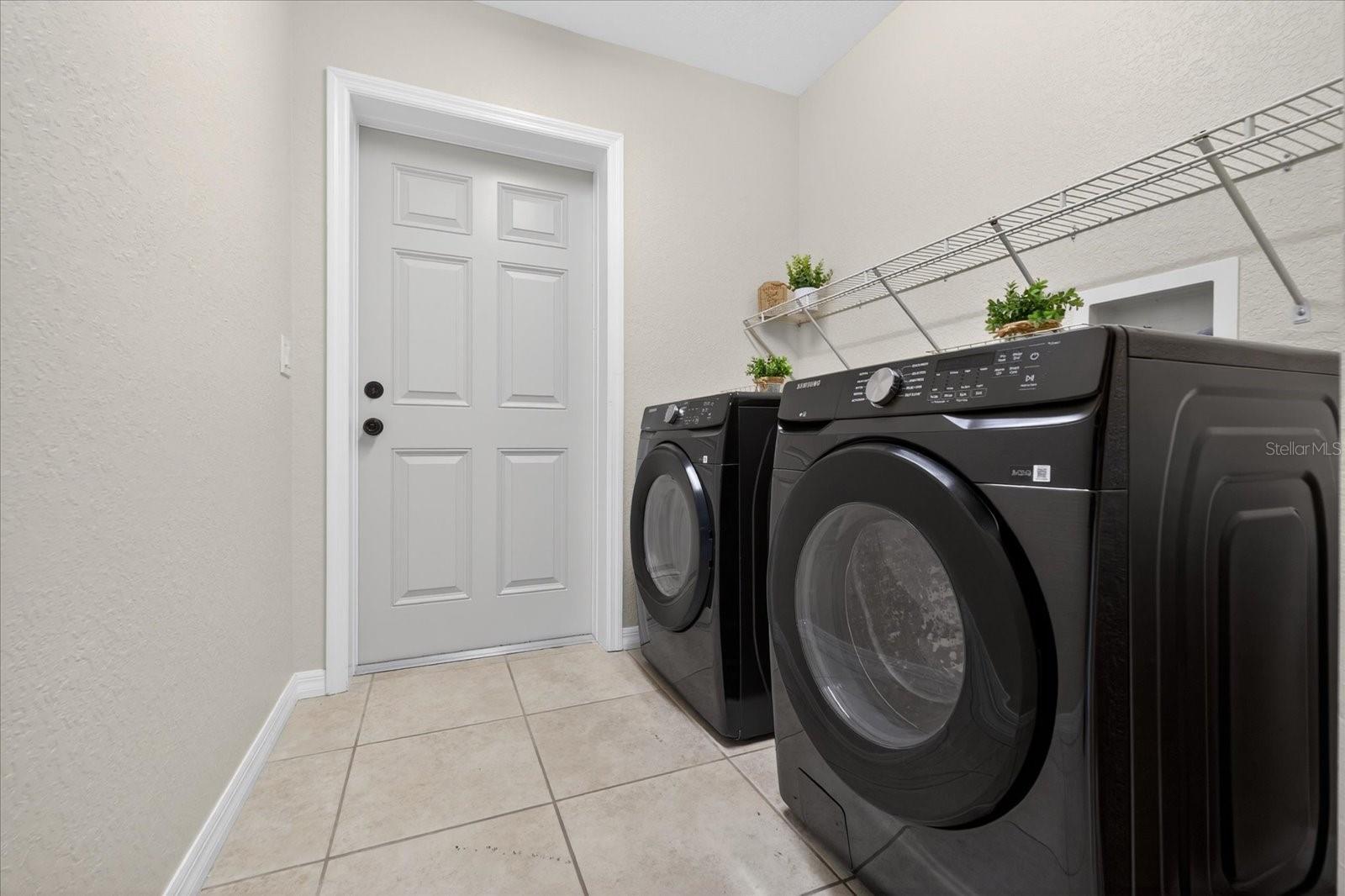 New washer and dryer included