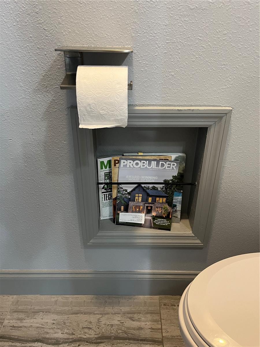Cell phone-TP-Mag rack