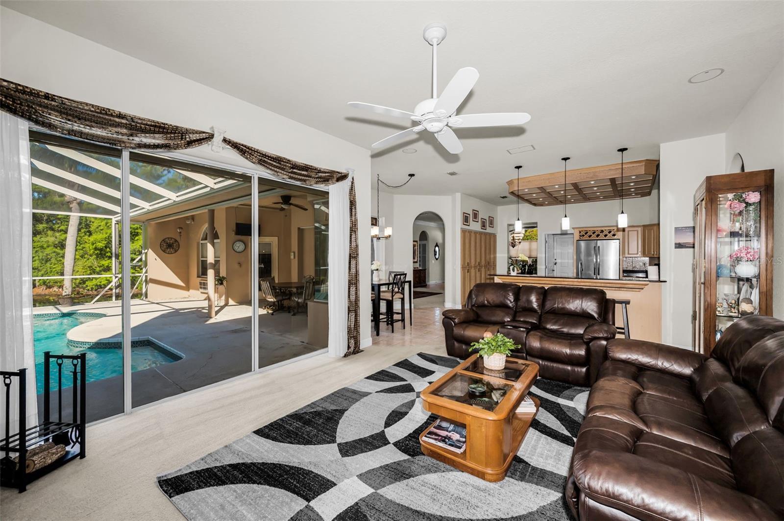 Open Floorplan Family Room to Kitchen