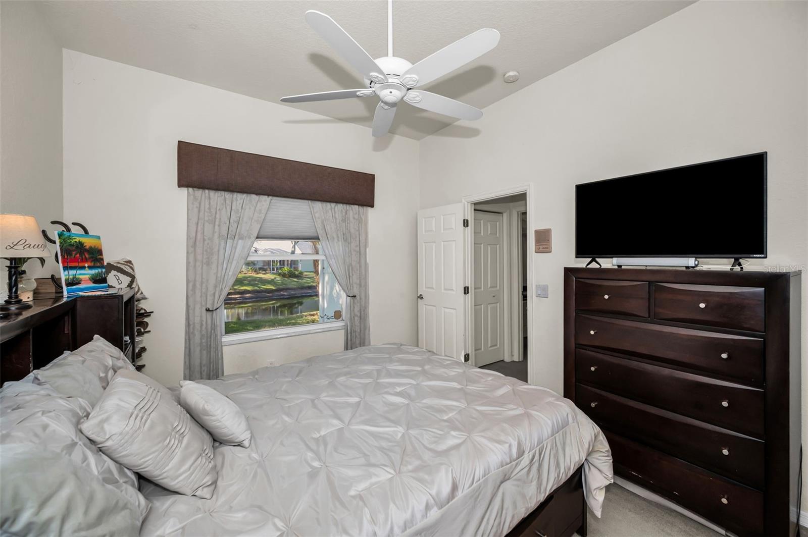 4th bedroom could be in-law quarters