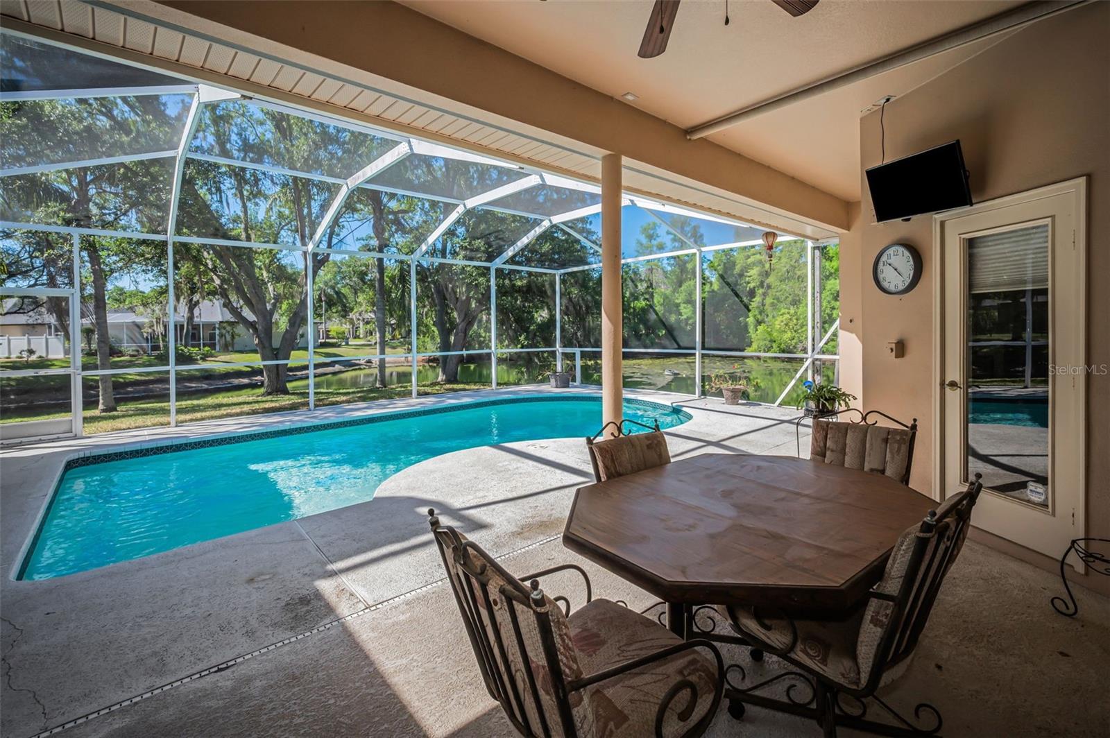 Covered Lanai for Outdoor Dining