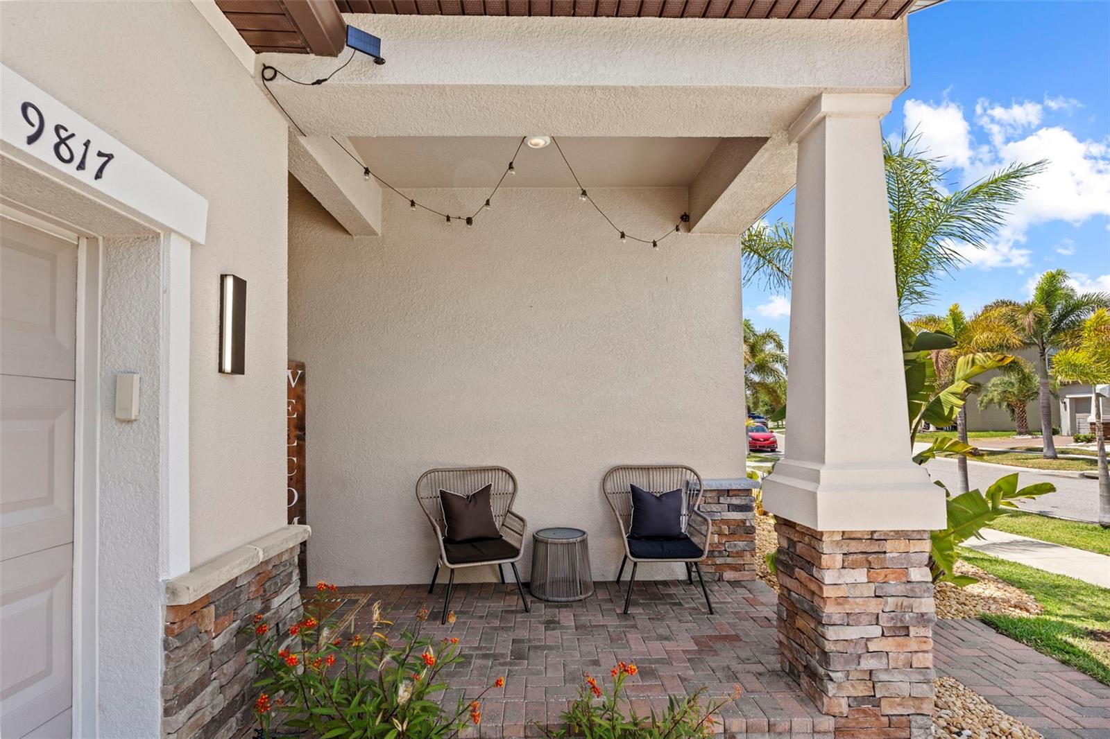 COVERED PORCH