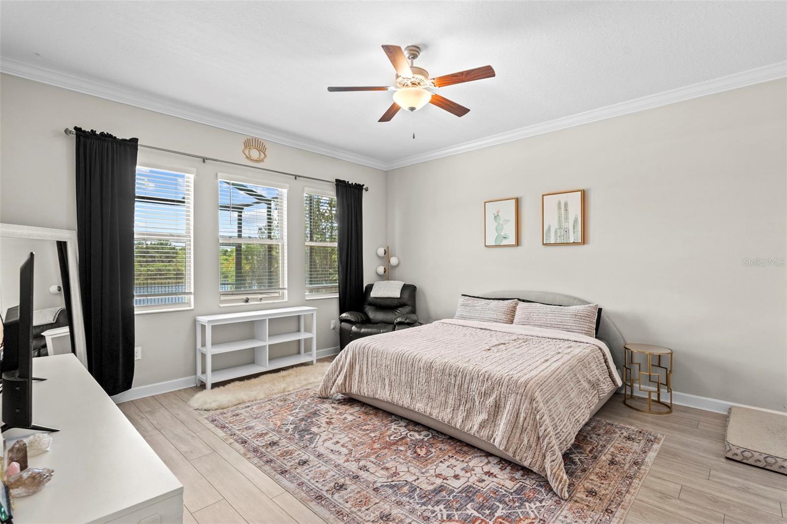 PRIMARY BEDROOM SUITE