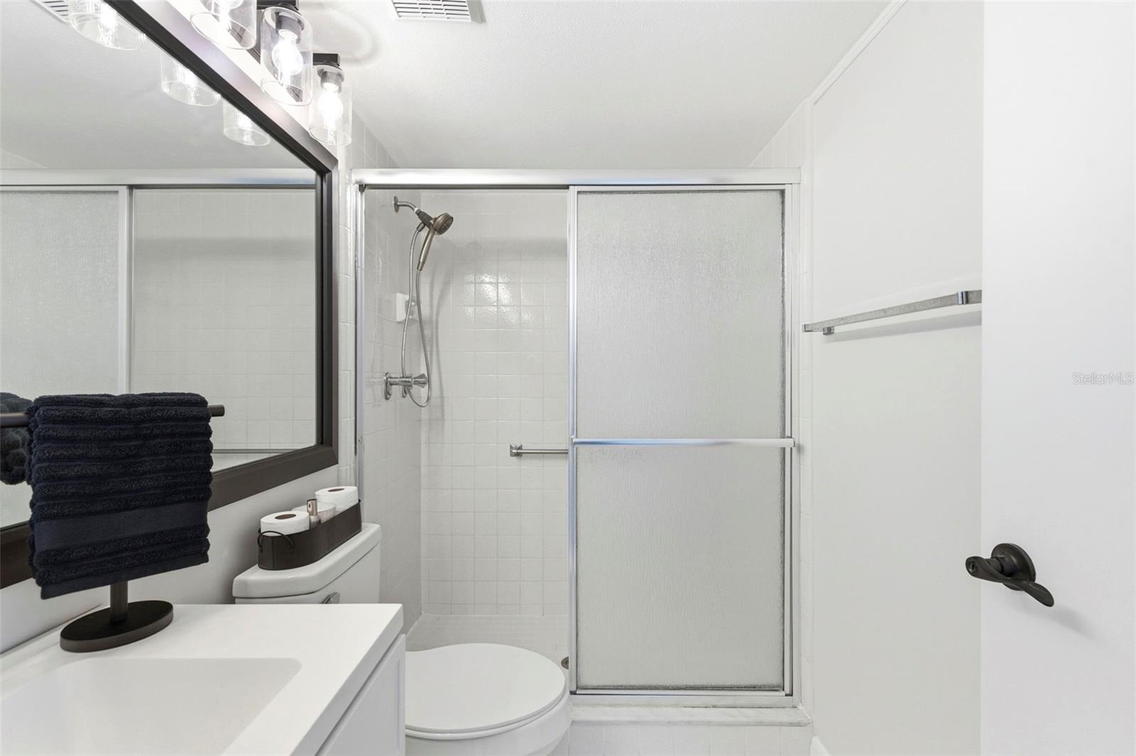 Primary's En-Suite