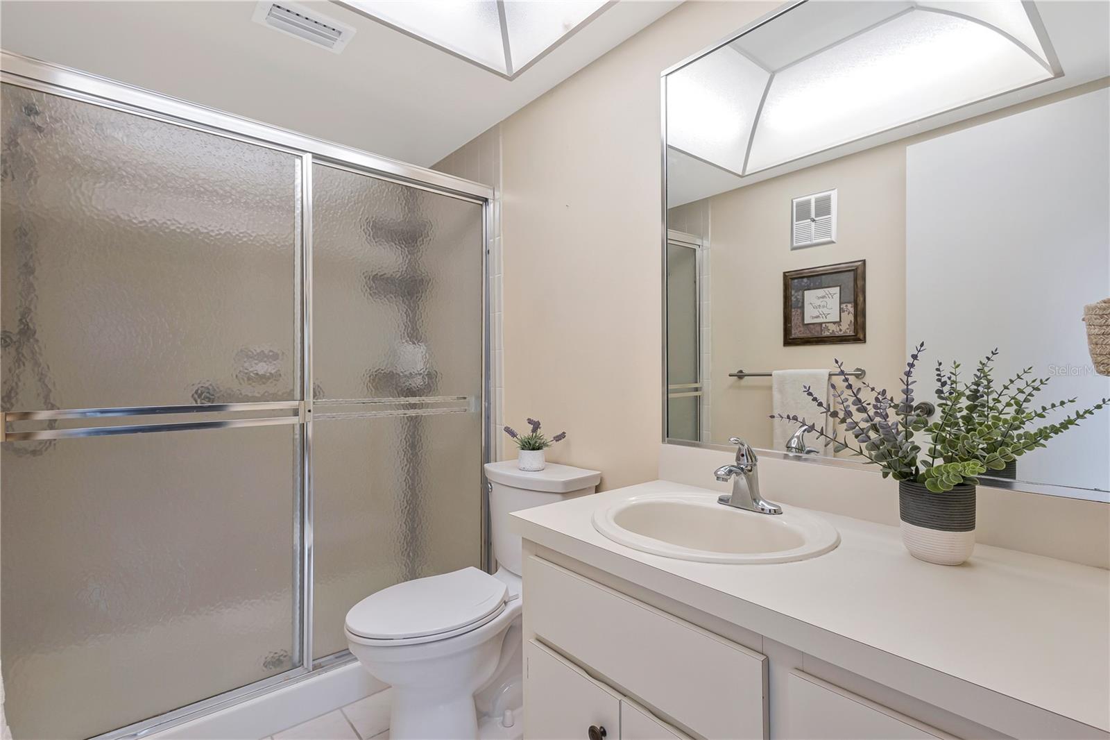 Ensuite Bath with step in shower