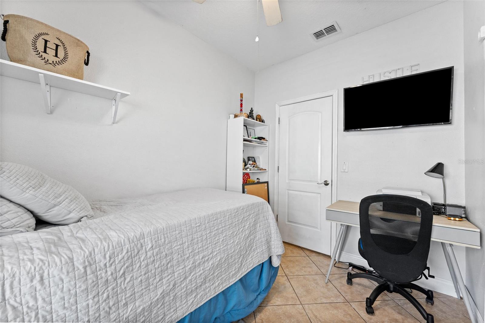 5th bedroom/Bonus room/ Office