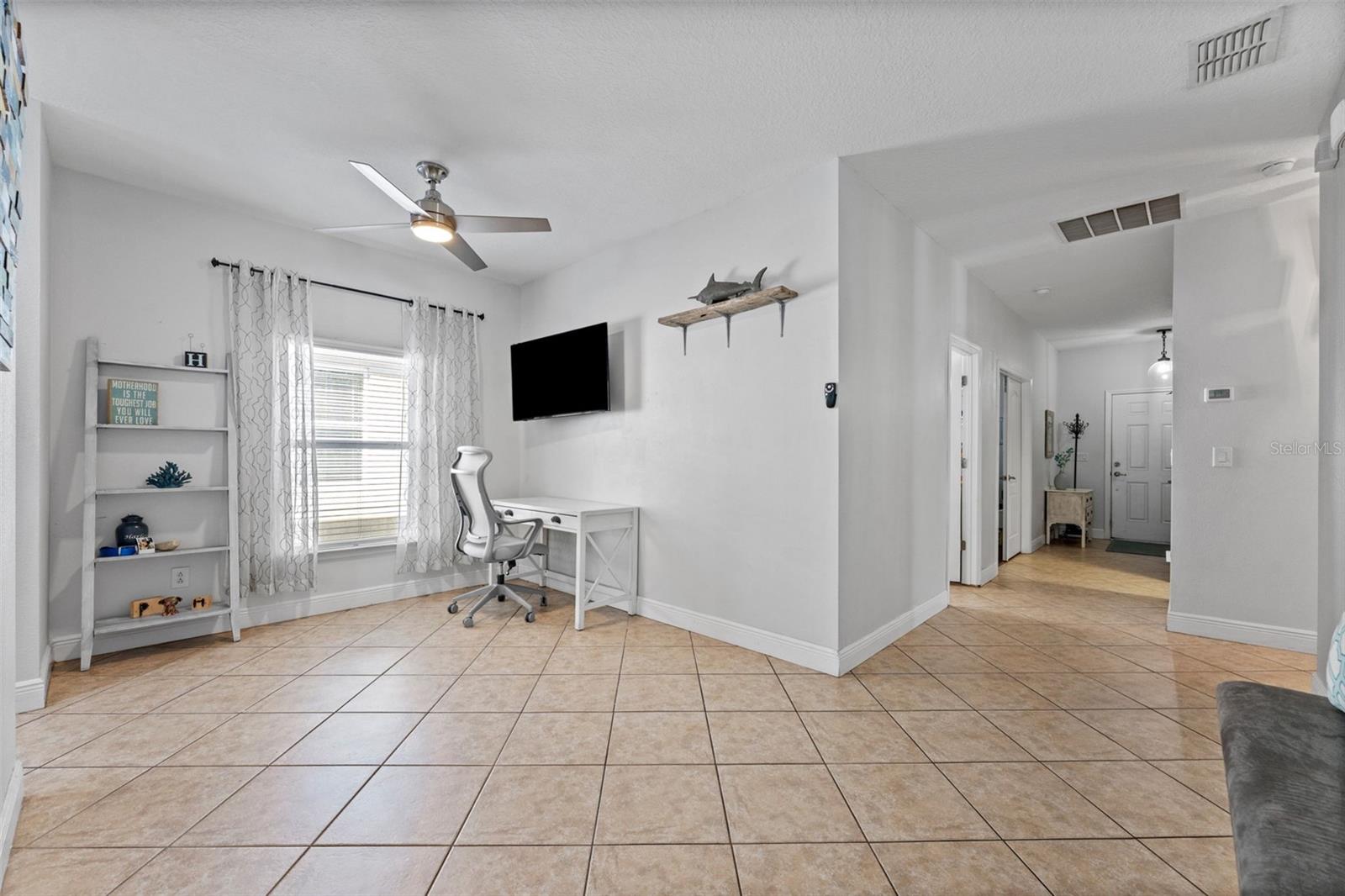Front room, dining or office space