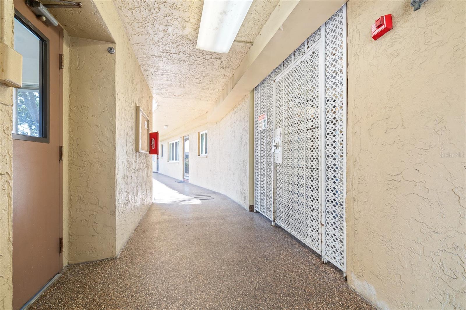 HALLWAY LOBBY