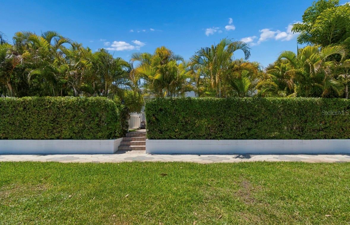TB8503355