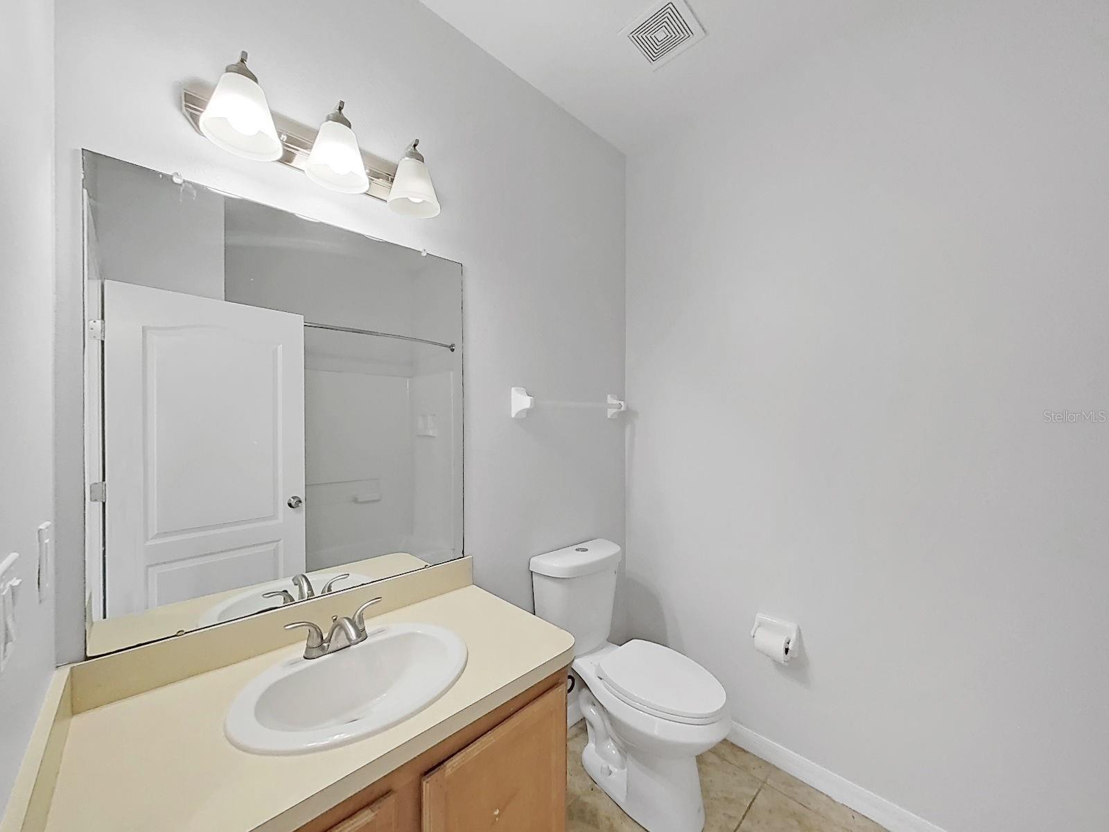 TB8503361