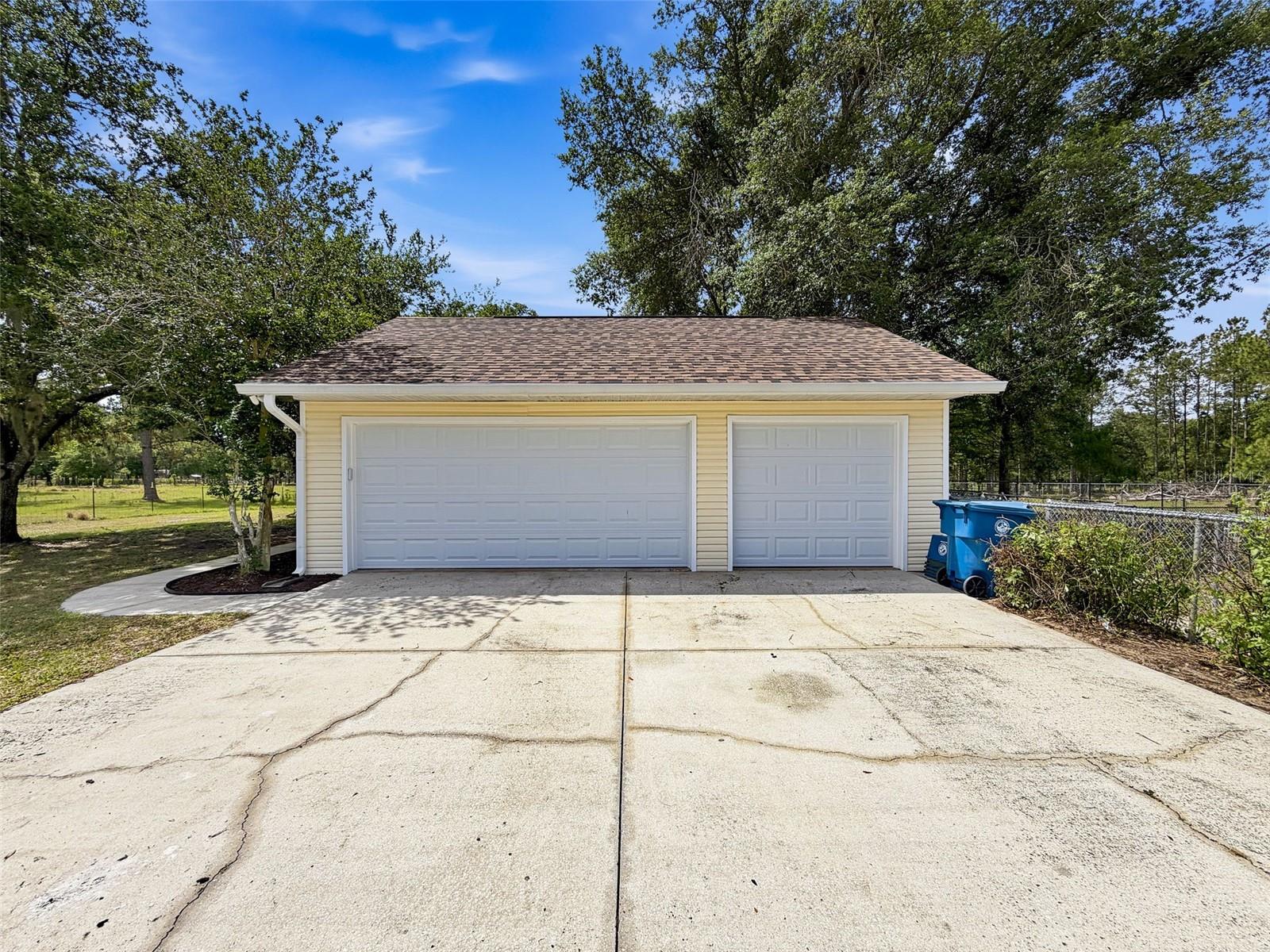 3 car garage