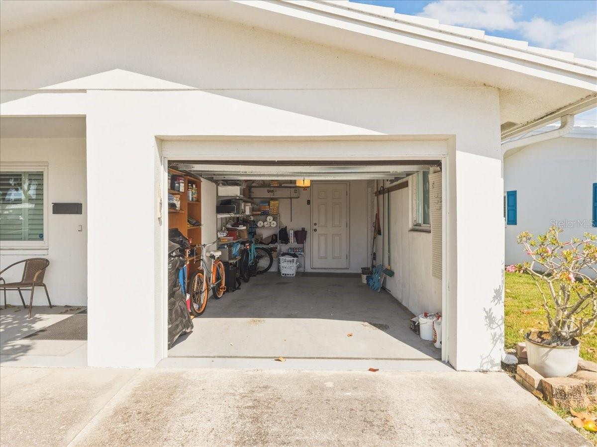 TB8503437
