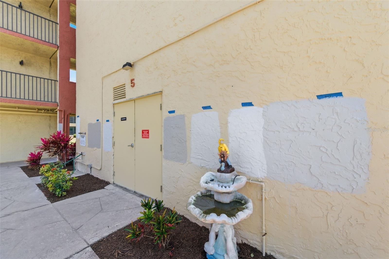 Building will be painted, there are some possible colors.