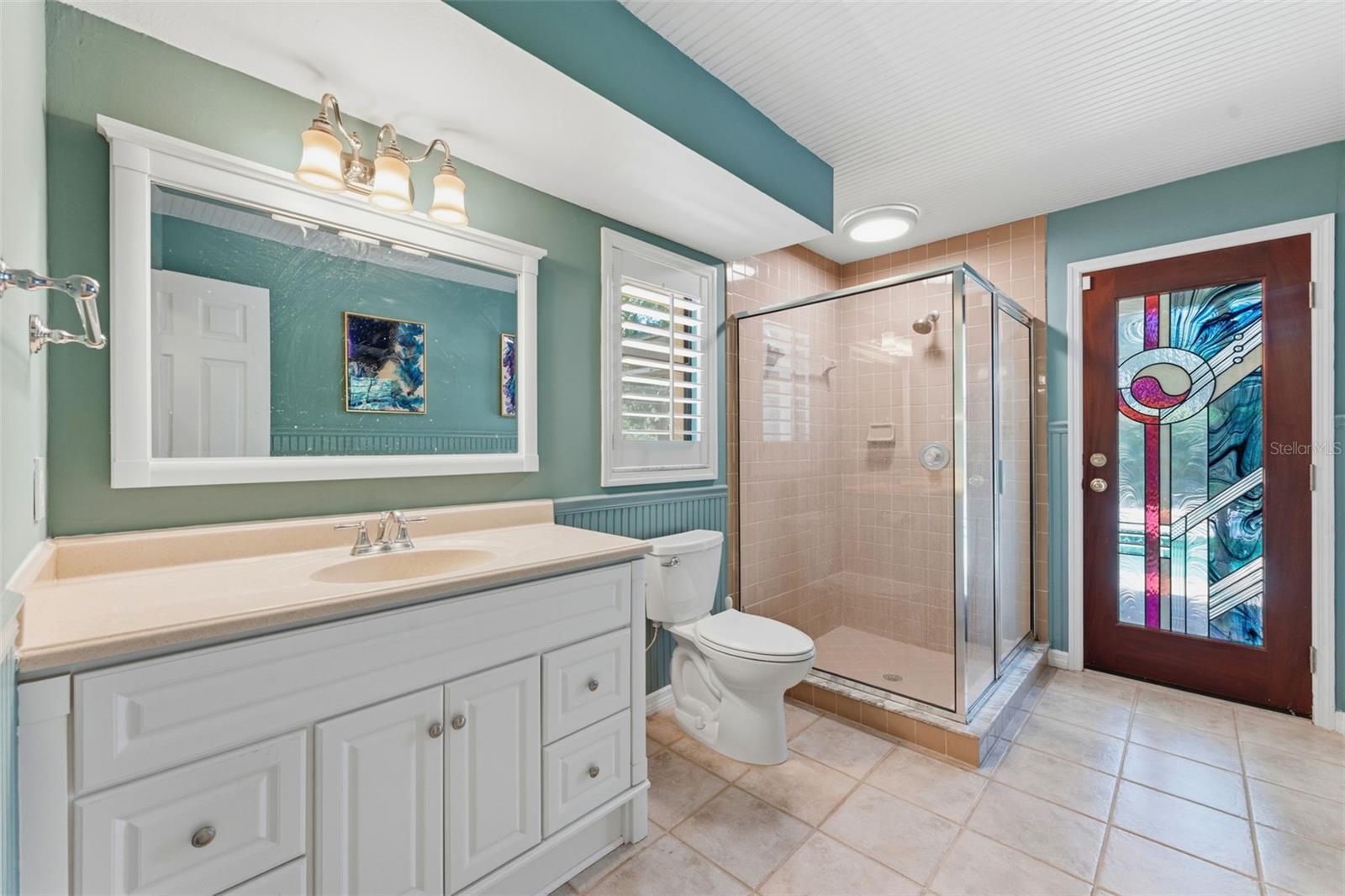 Guest Bath/Pool Bath