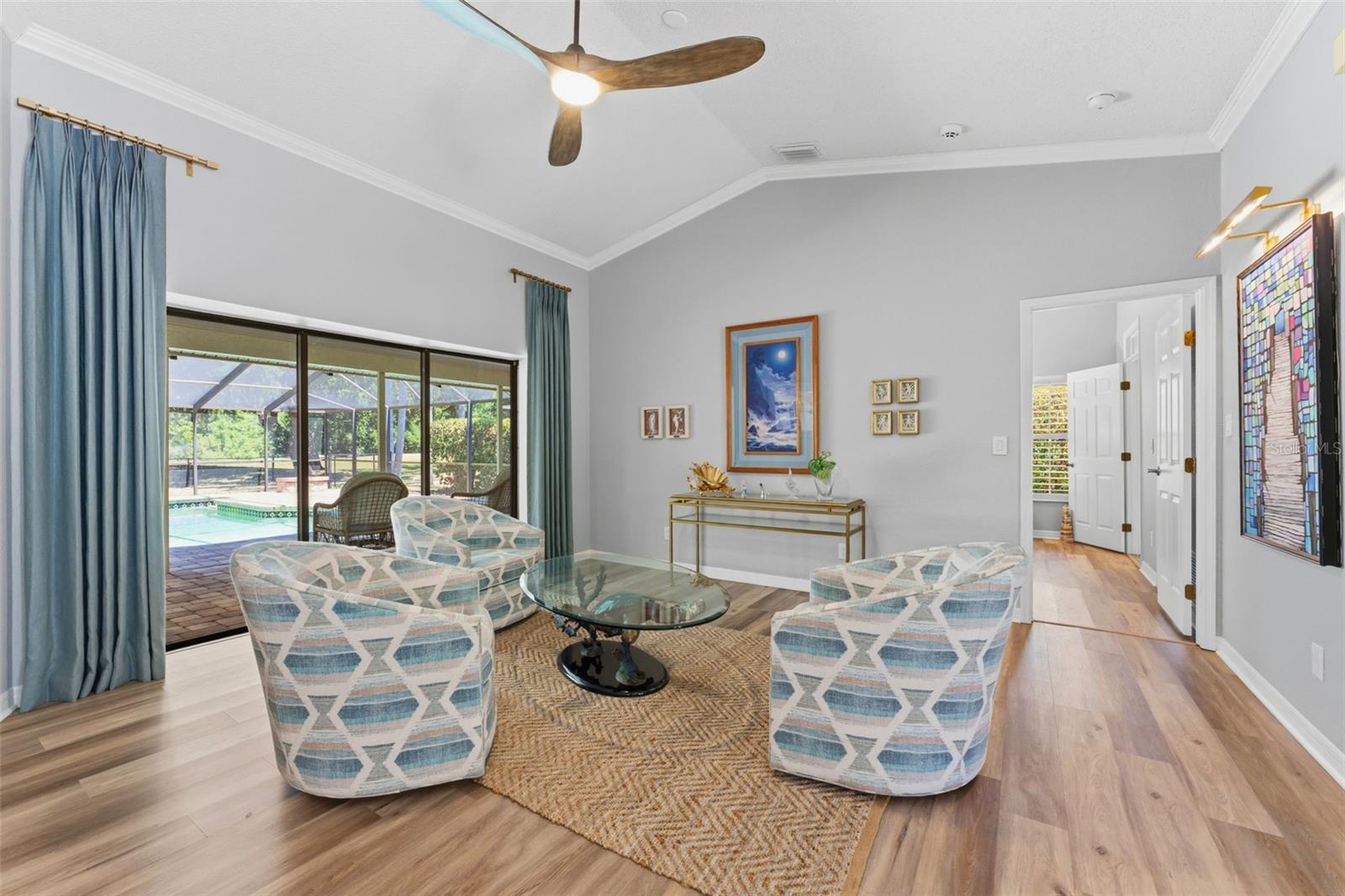 Spacious Family Room