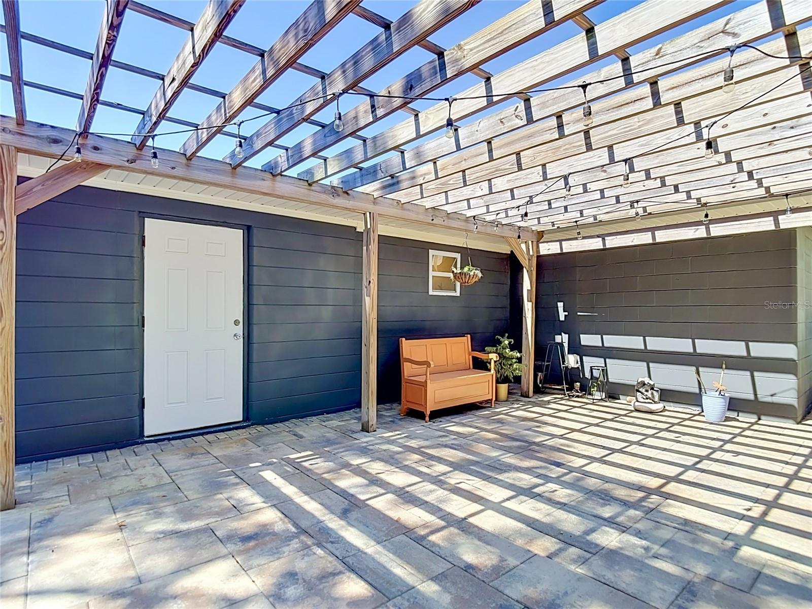 Outdoor Covered Entertaining Area