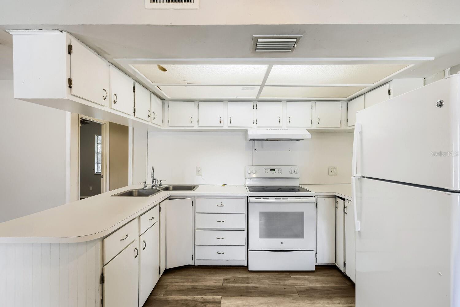 Kitchen 2
