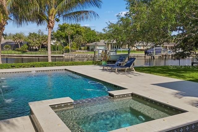 TB8503606