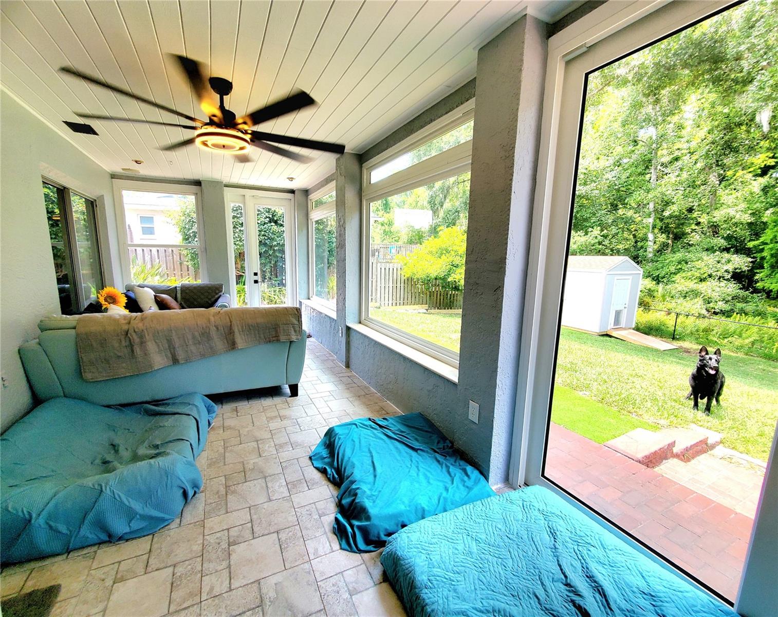 SUN ROOM
