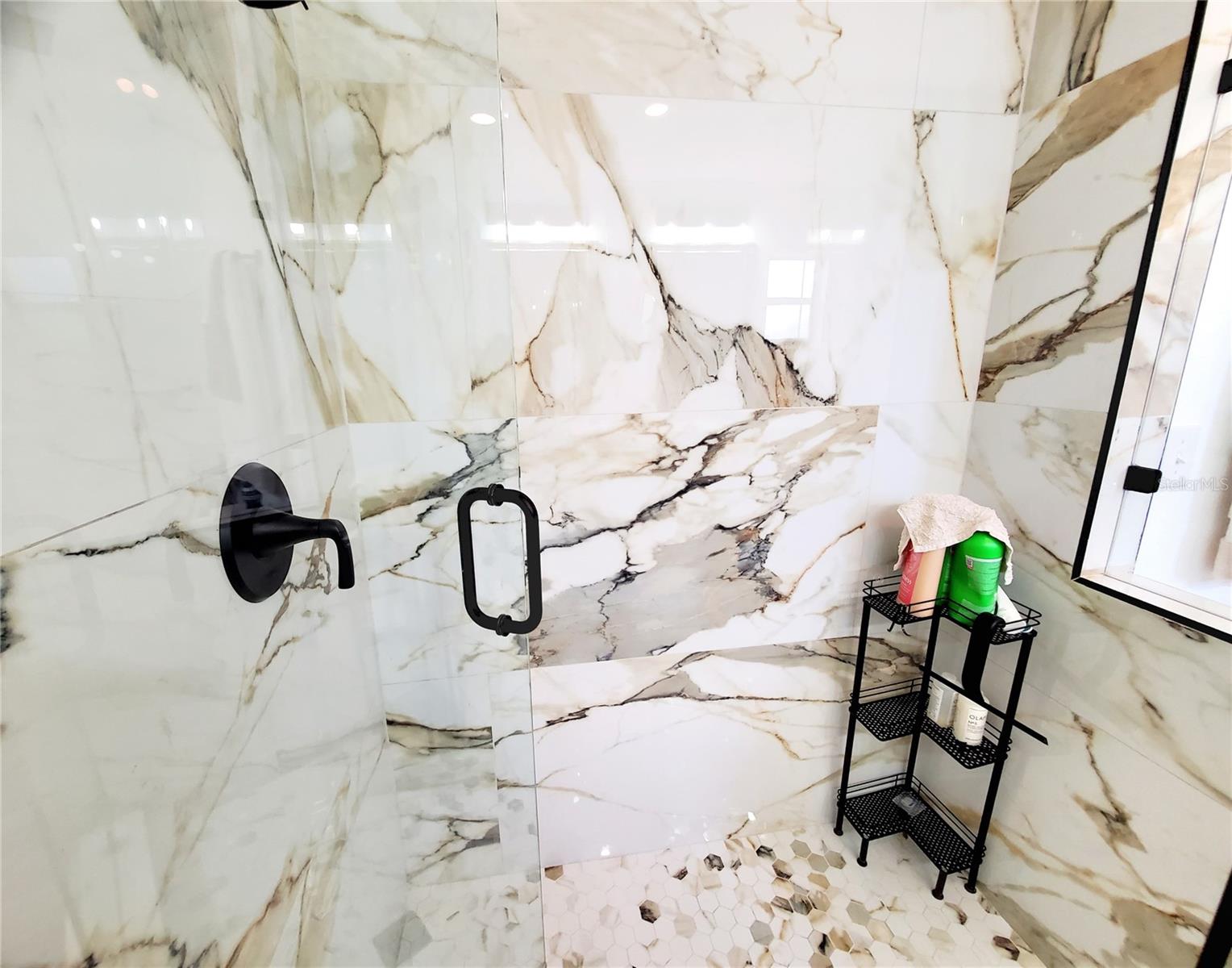MASTER SHOWER