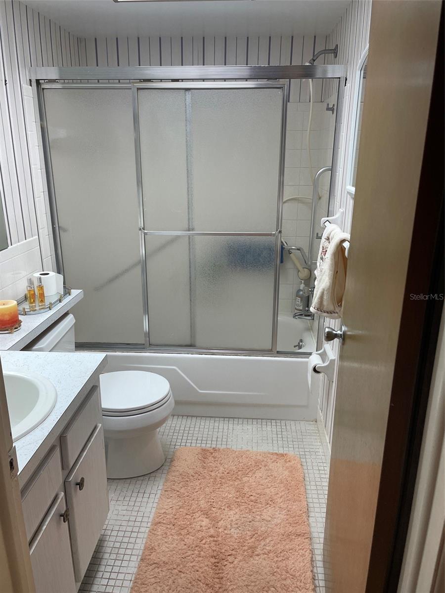 Shower/tub combo