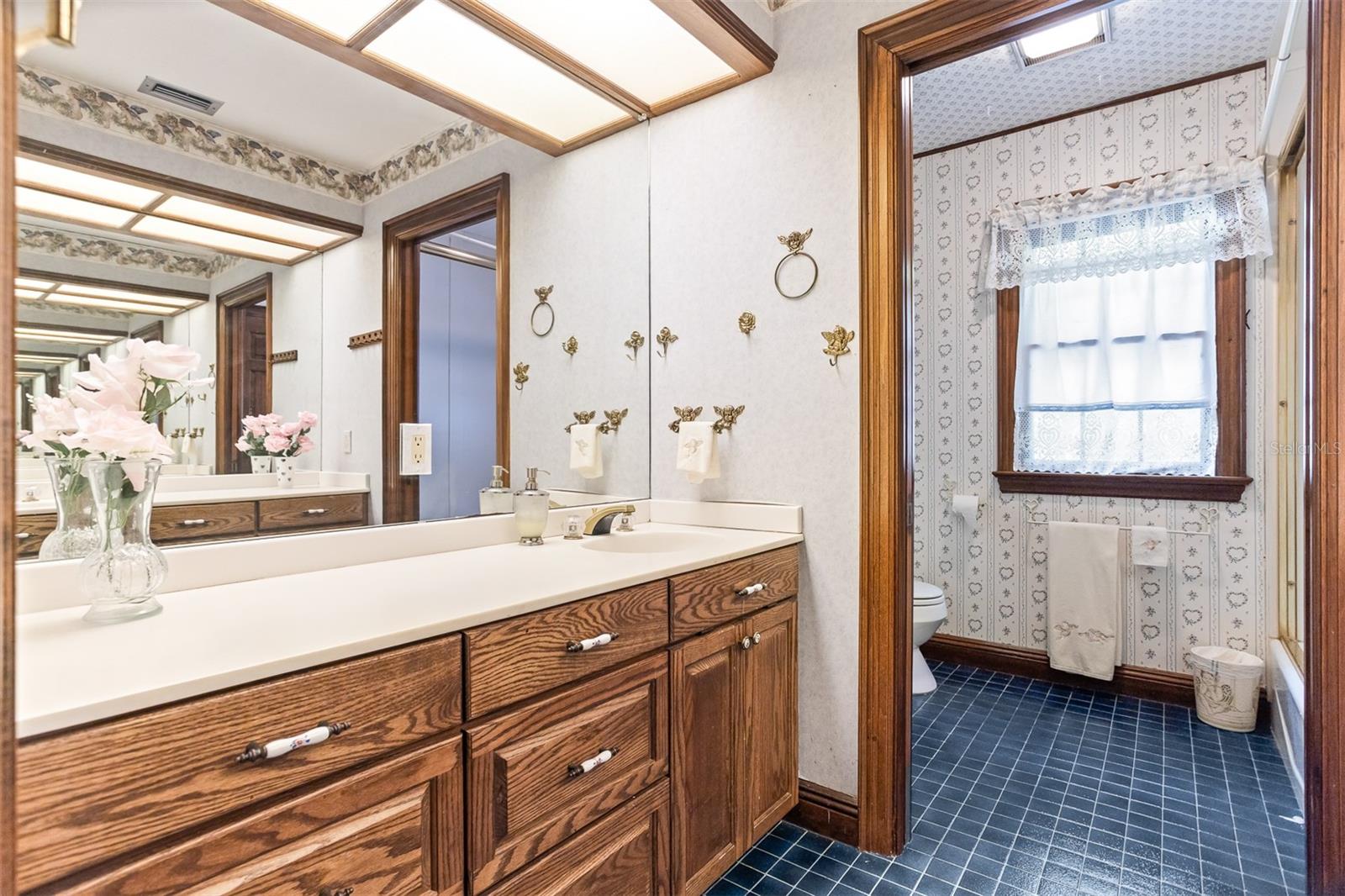 And another bathroom!
