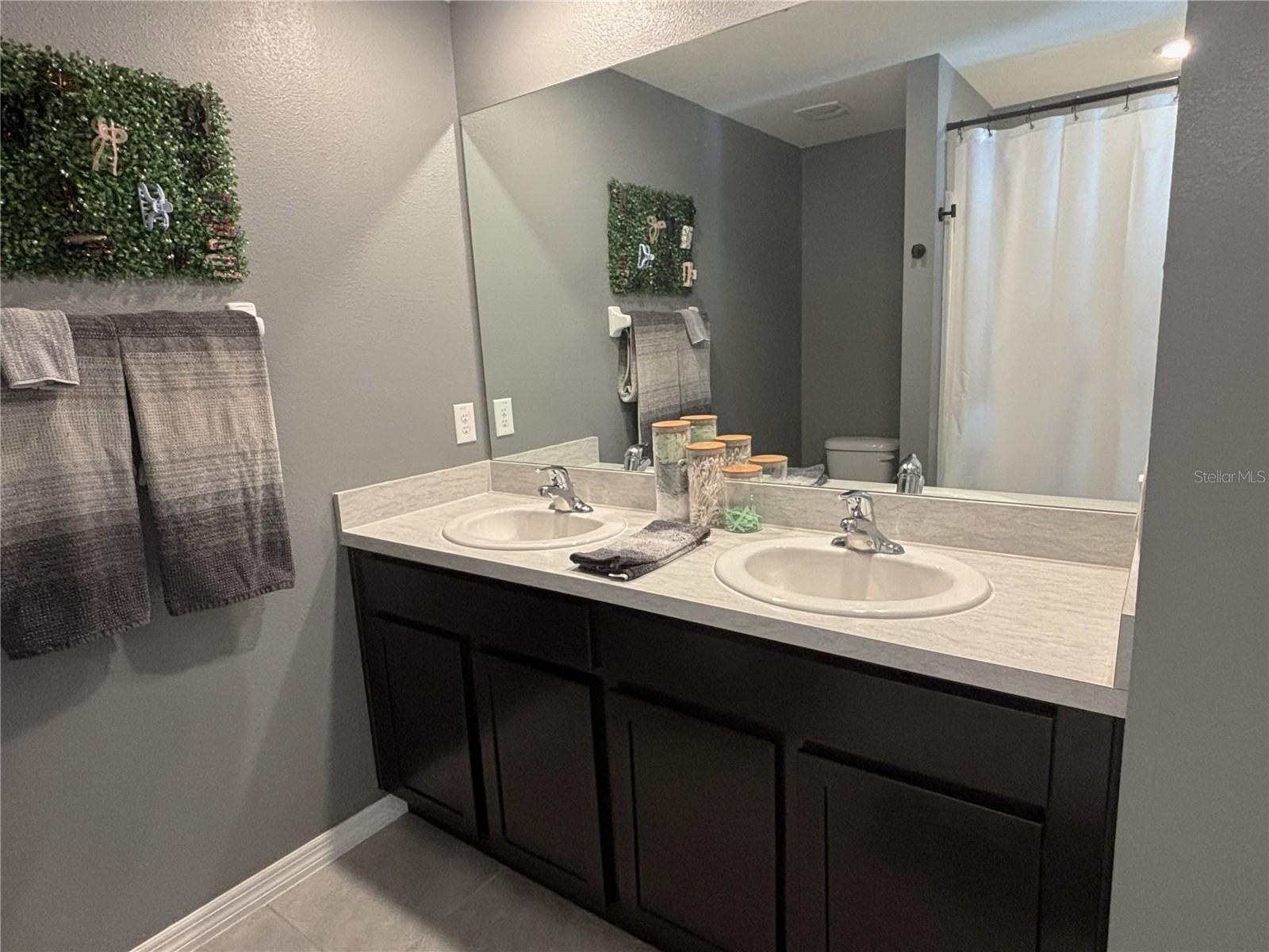 Primary En-Suite