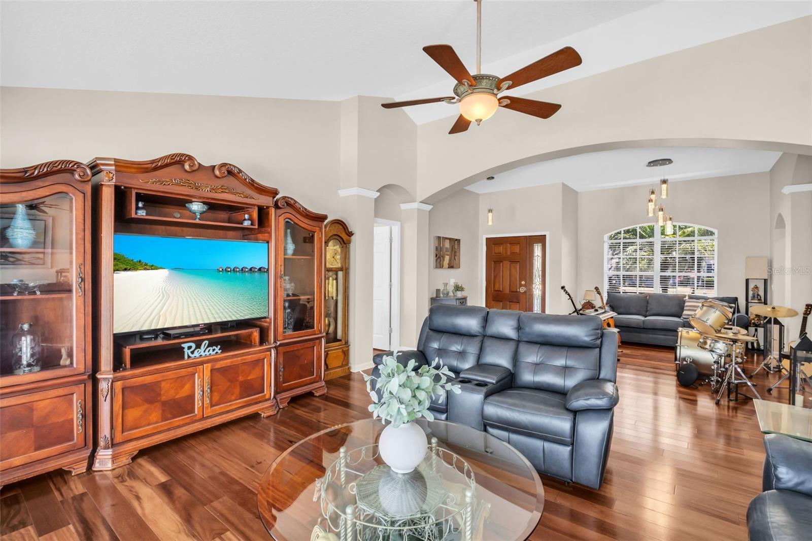 Beautifully arched doorways and added character throughout~
