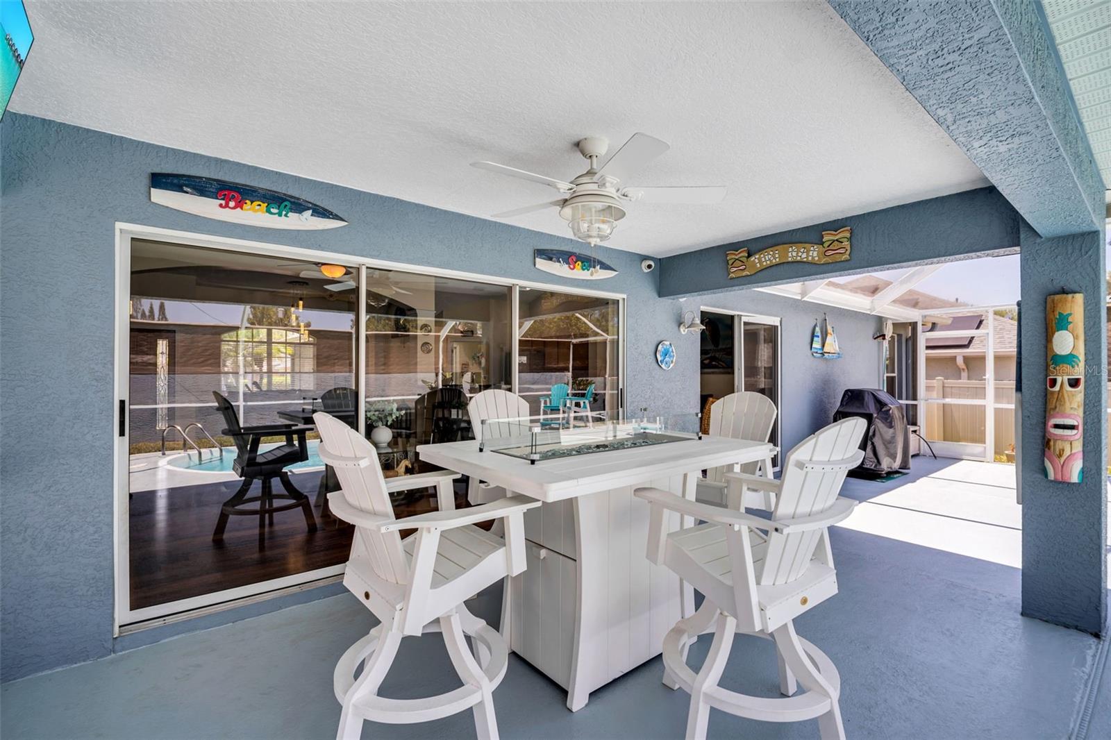 Large sliders create the perfect indoor/outdoor living space~