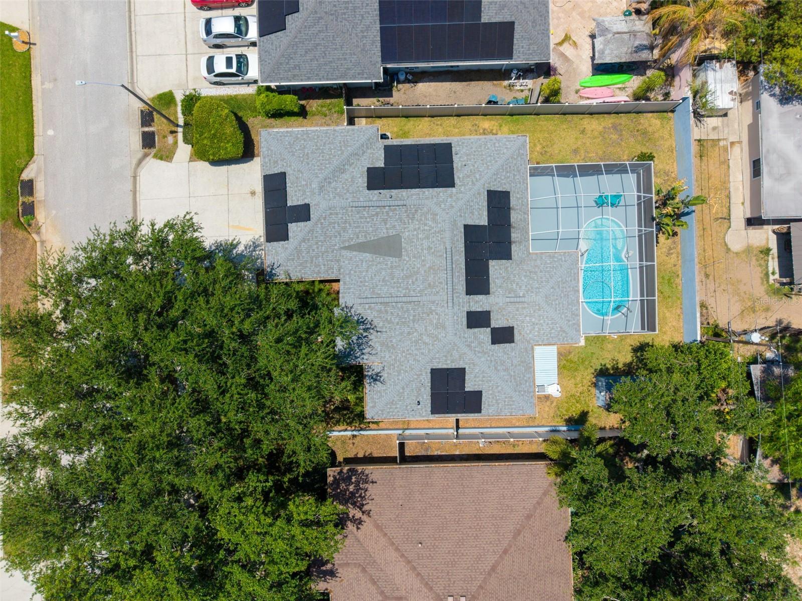 NEW 2022 roof and paid in full solar panels for unbeatable energy savings~