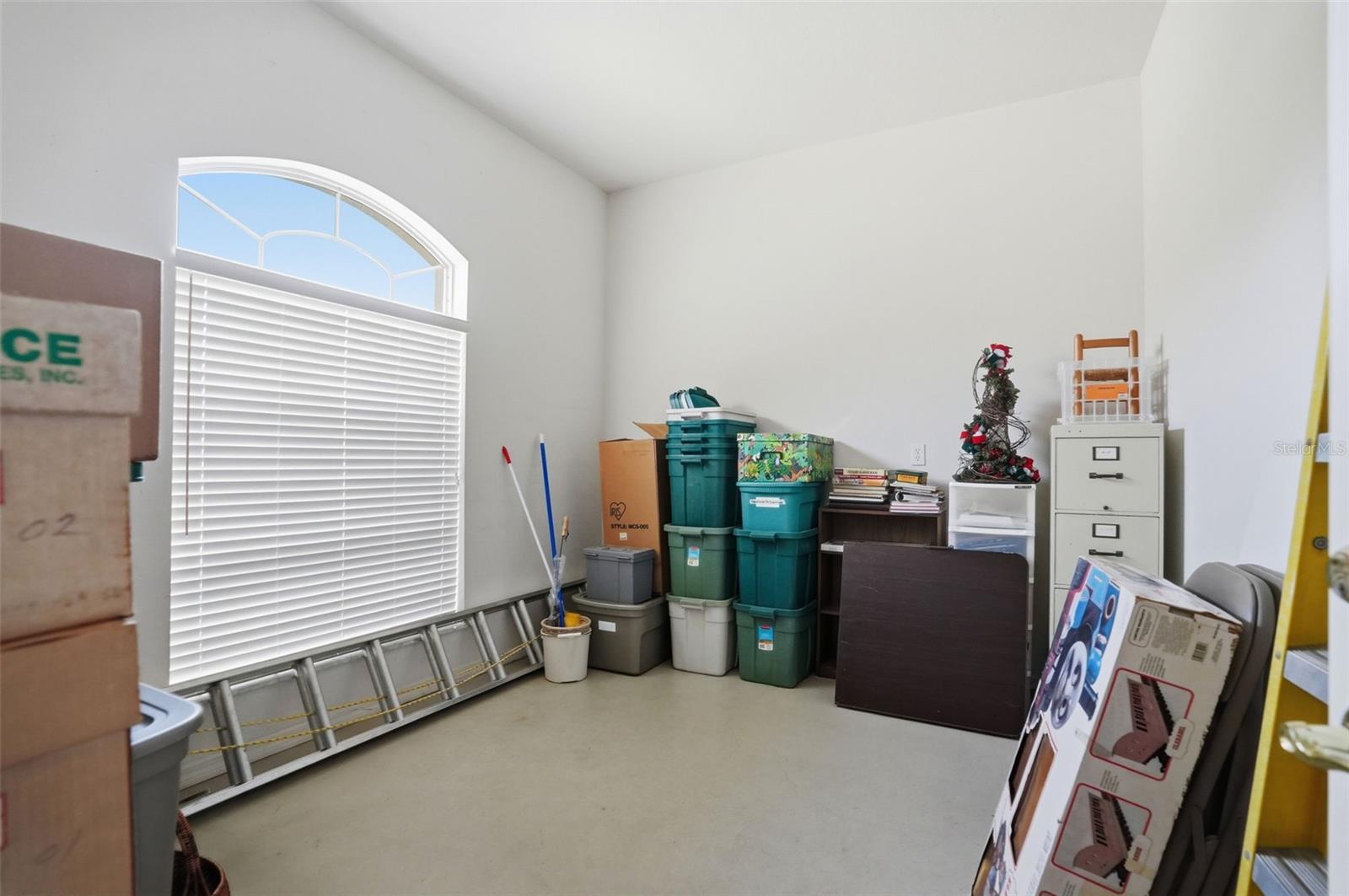Office/Storage with a/c
