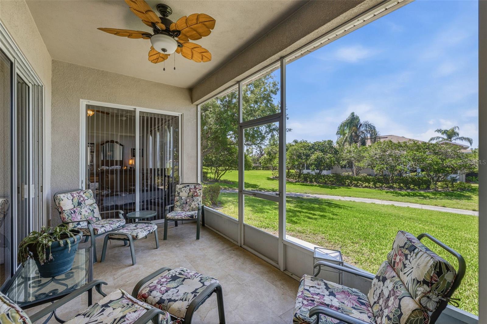 Rear screened lanai