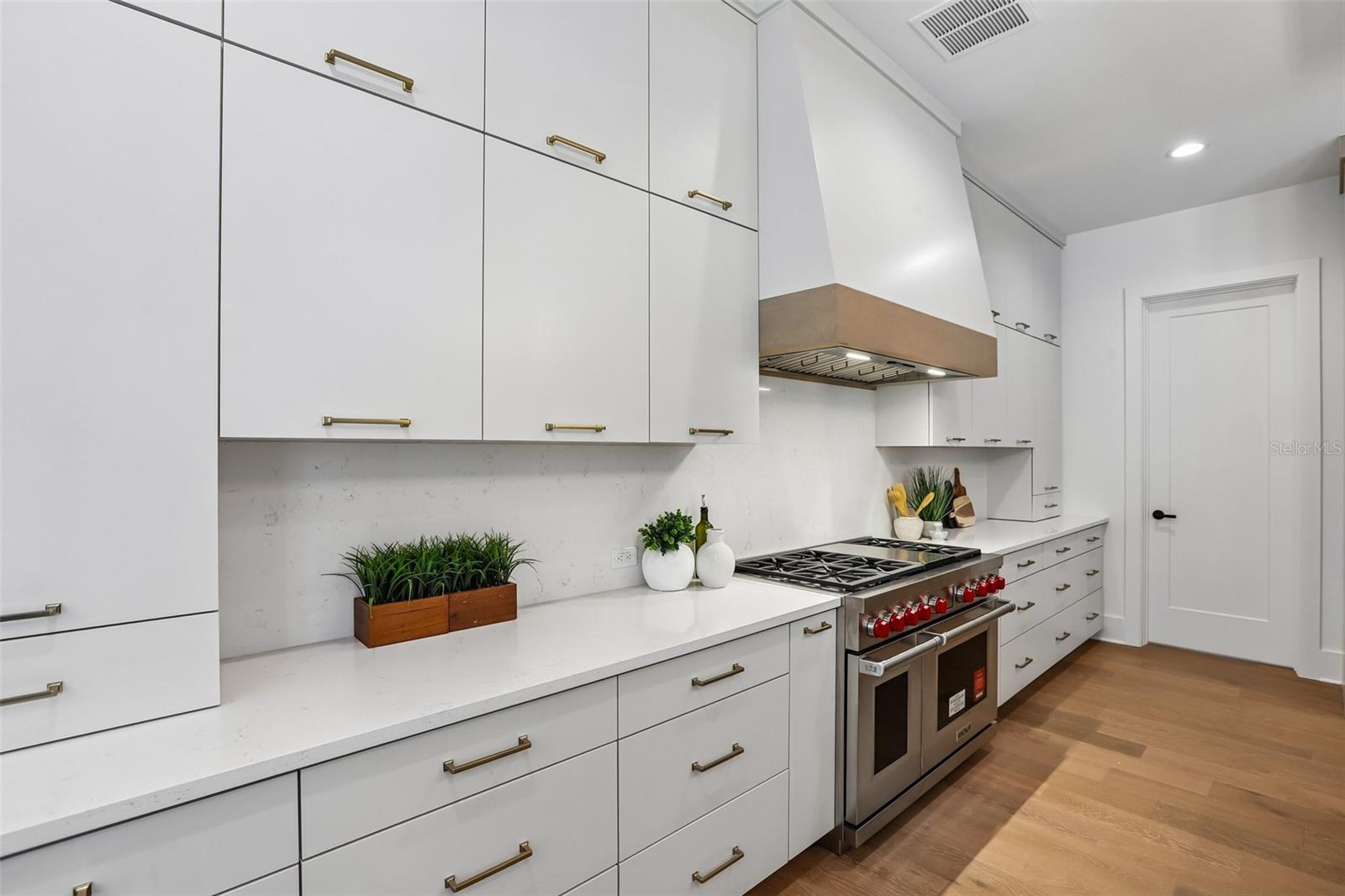 Walk In Pantry